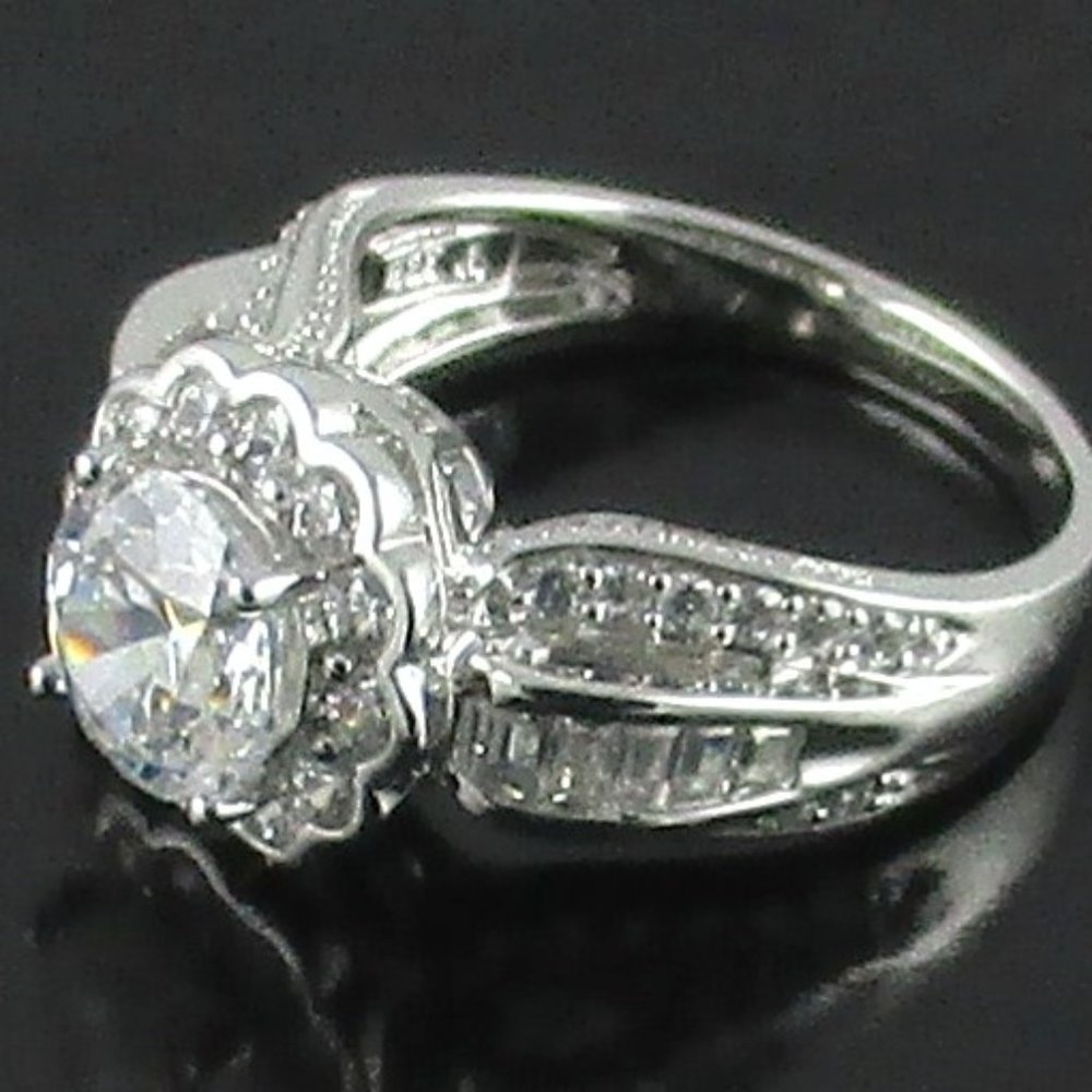 Victoria Wieck 3.42ct Absolute "Floral" Frame Ring - Picture 8 of 14